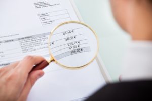 Le informazioni commerciali si distinguono tra pubbliche ed investigate a seconda della profondità dell’analisi e del lavoro svolto dai professionisti del settore investigativo.
Vediamo quali sono le differenze sostanziali.